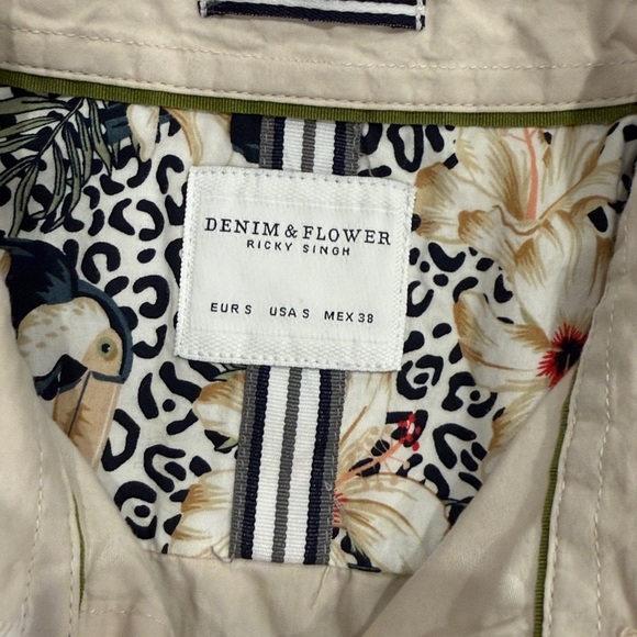 NWOT, Denim & Flower Beige Shirt with Tropical Print - Picture 2 of 4
